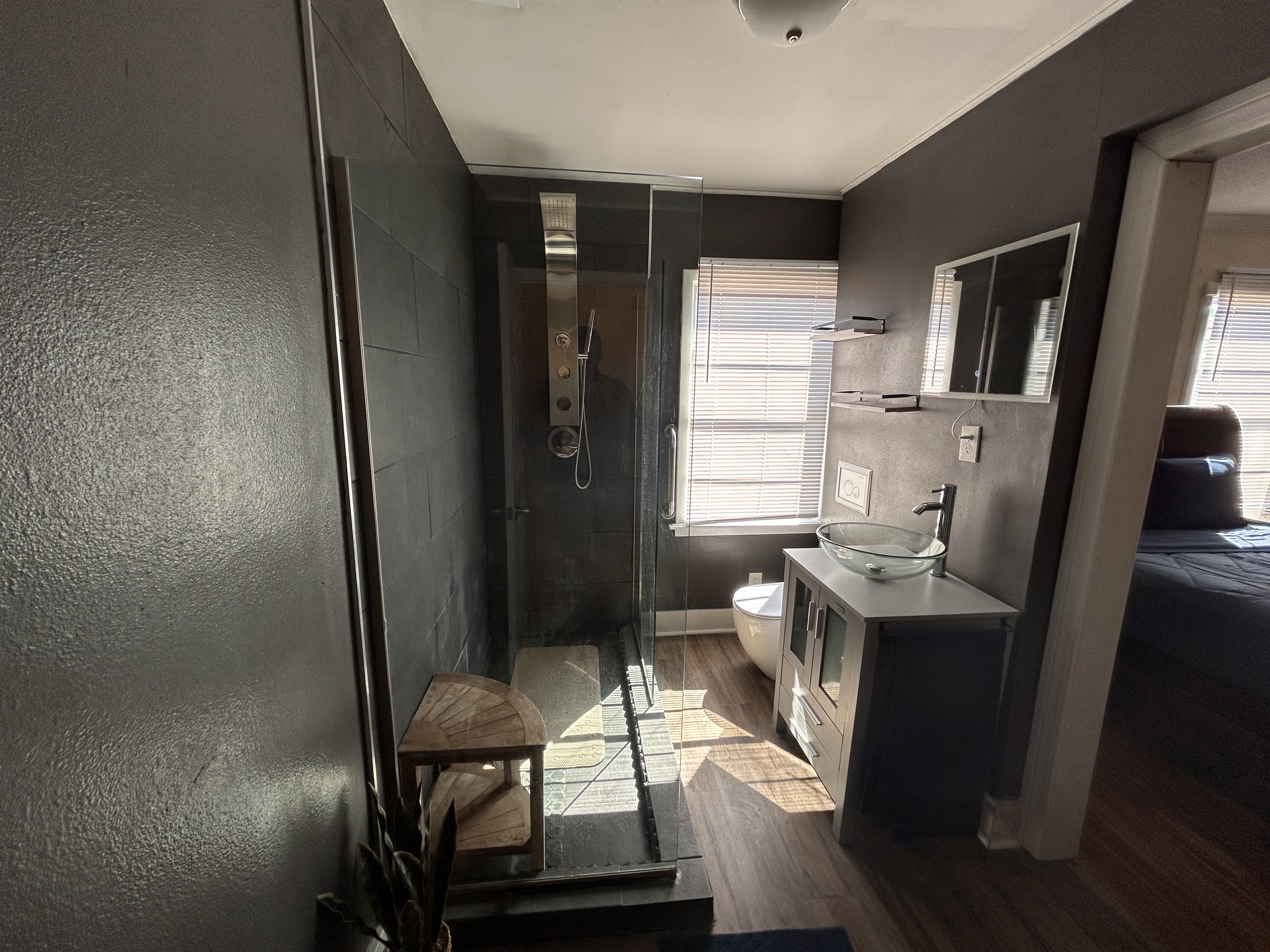 Bathroom shower thumbnail