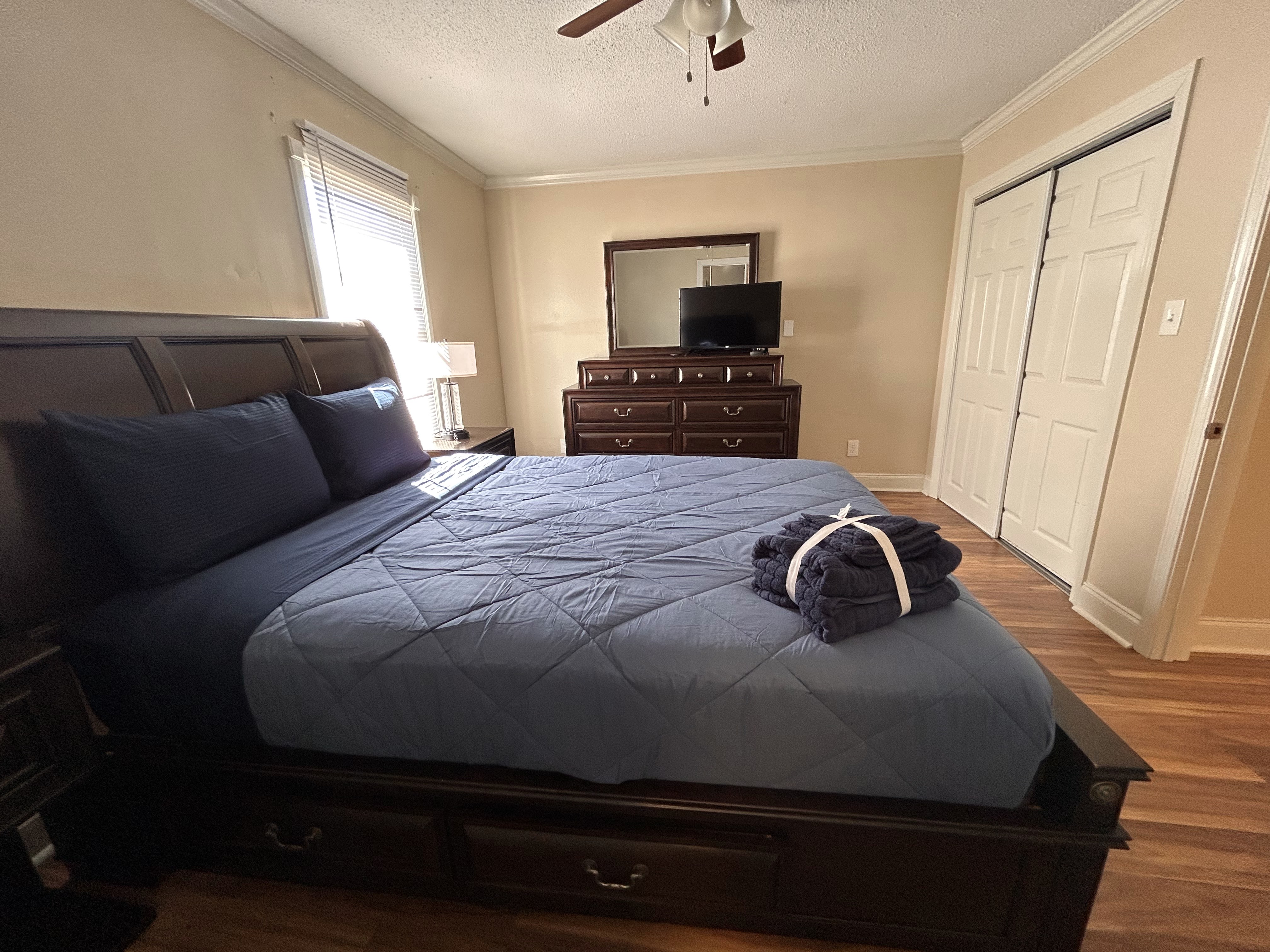 Bedroom with dresser thumbnail