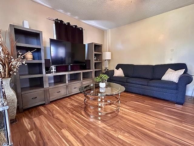 Living room thumbnail